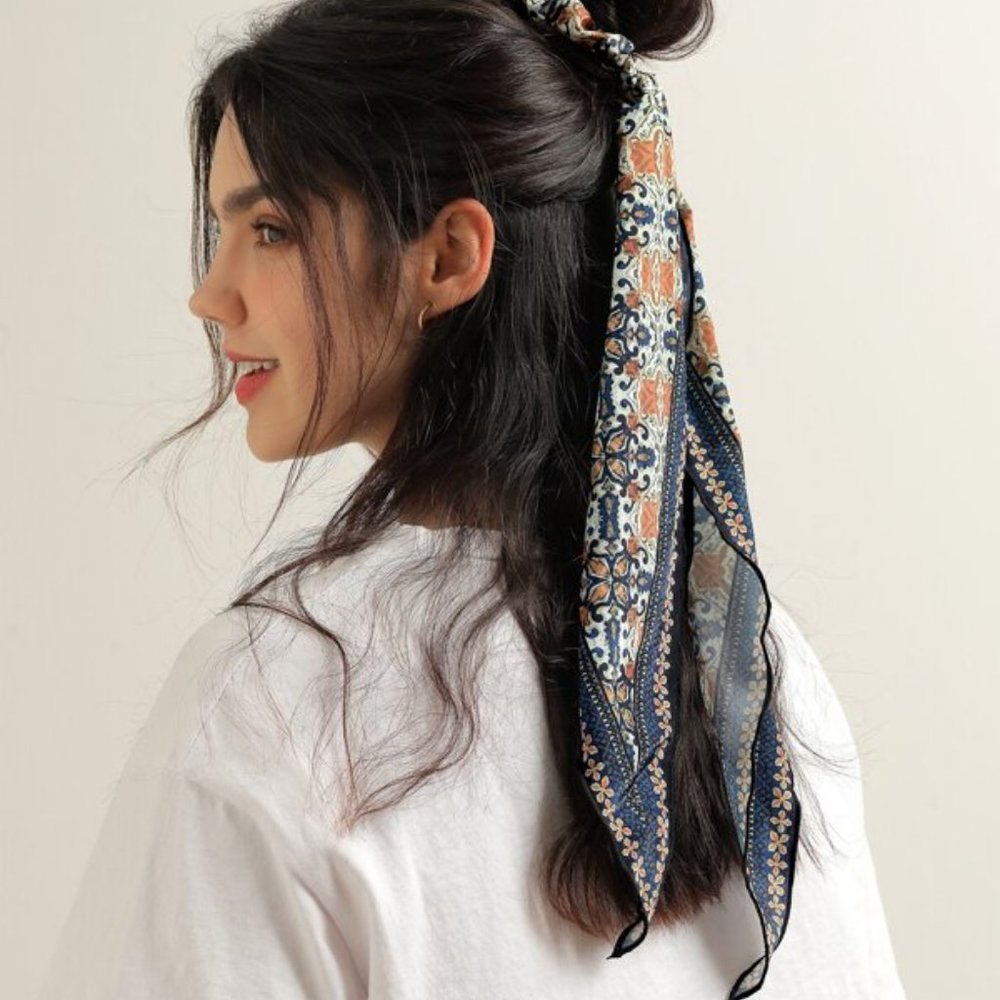 Scarf tie scrunchie and knotted headband (2pcs) - Picture 6 of 12